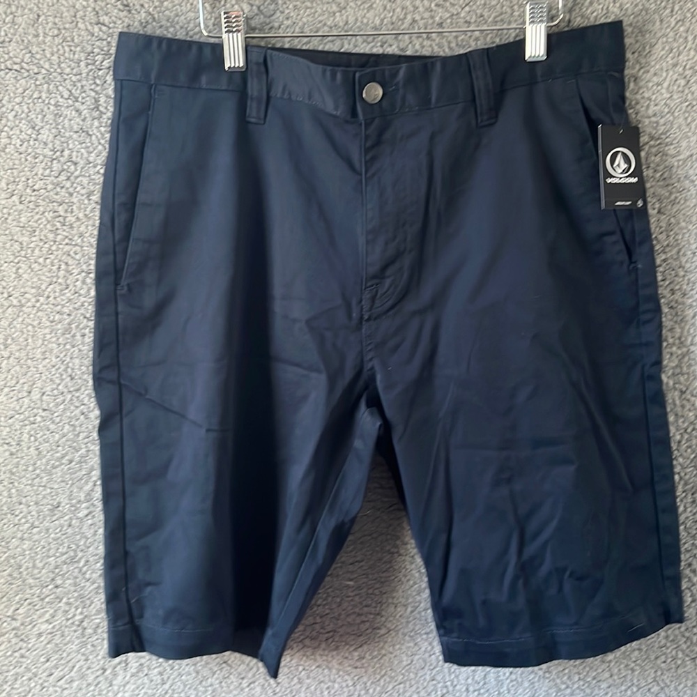 Mens Volcom size 33 Navy blue shorts
